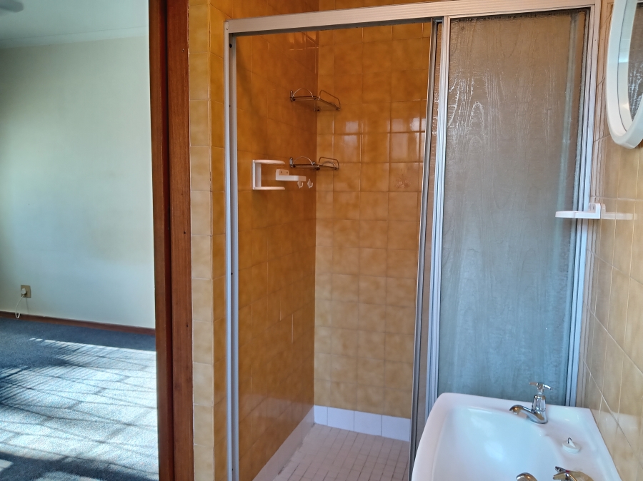 4 Bedroom Property for Sale in Strelitzia Park Eastern Cape